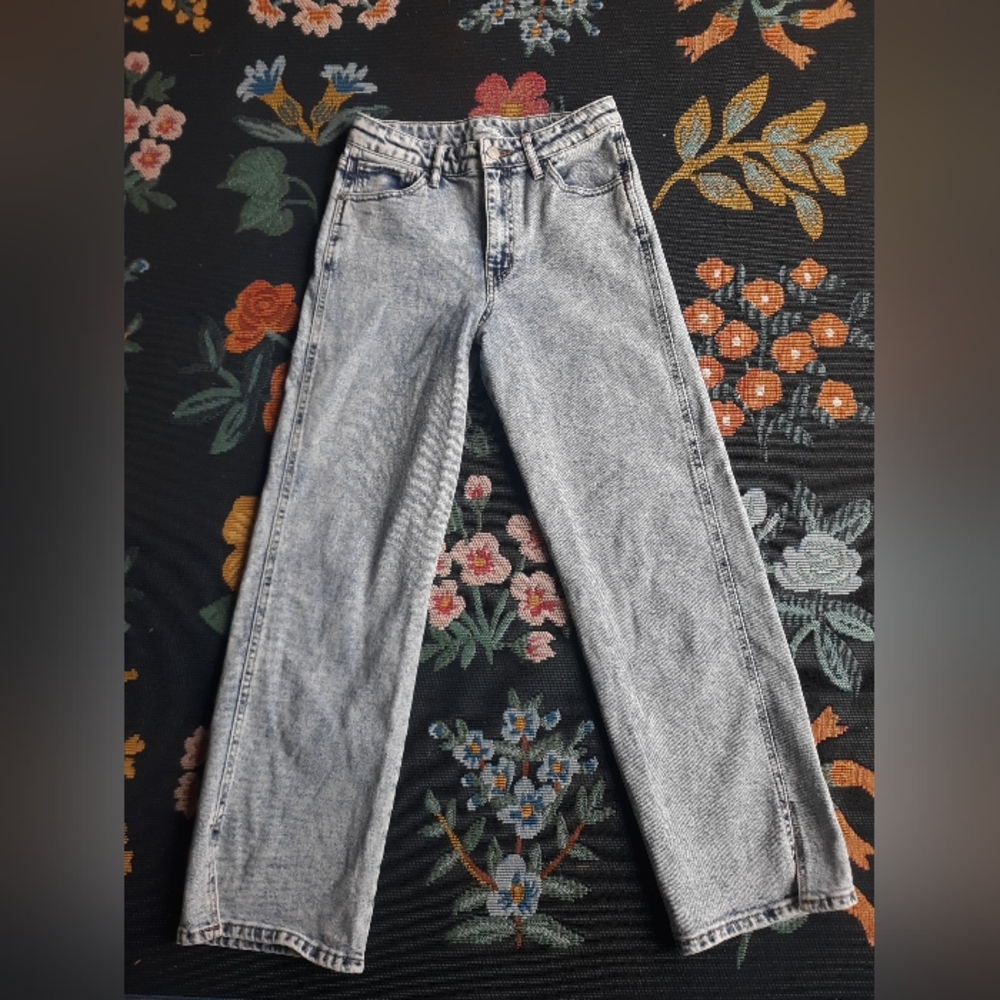 Acid Wash Wide-leg Jeans